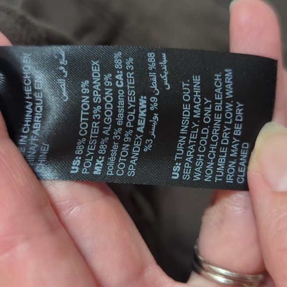 WHBM Mid-Rise Skinny Crop Jeans, Color Army Green Size 4 - Picture 15 of 15